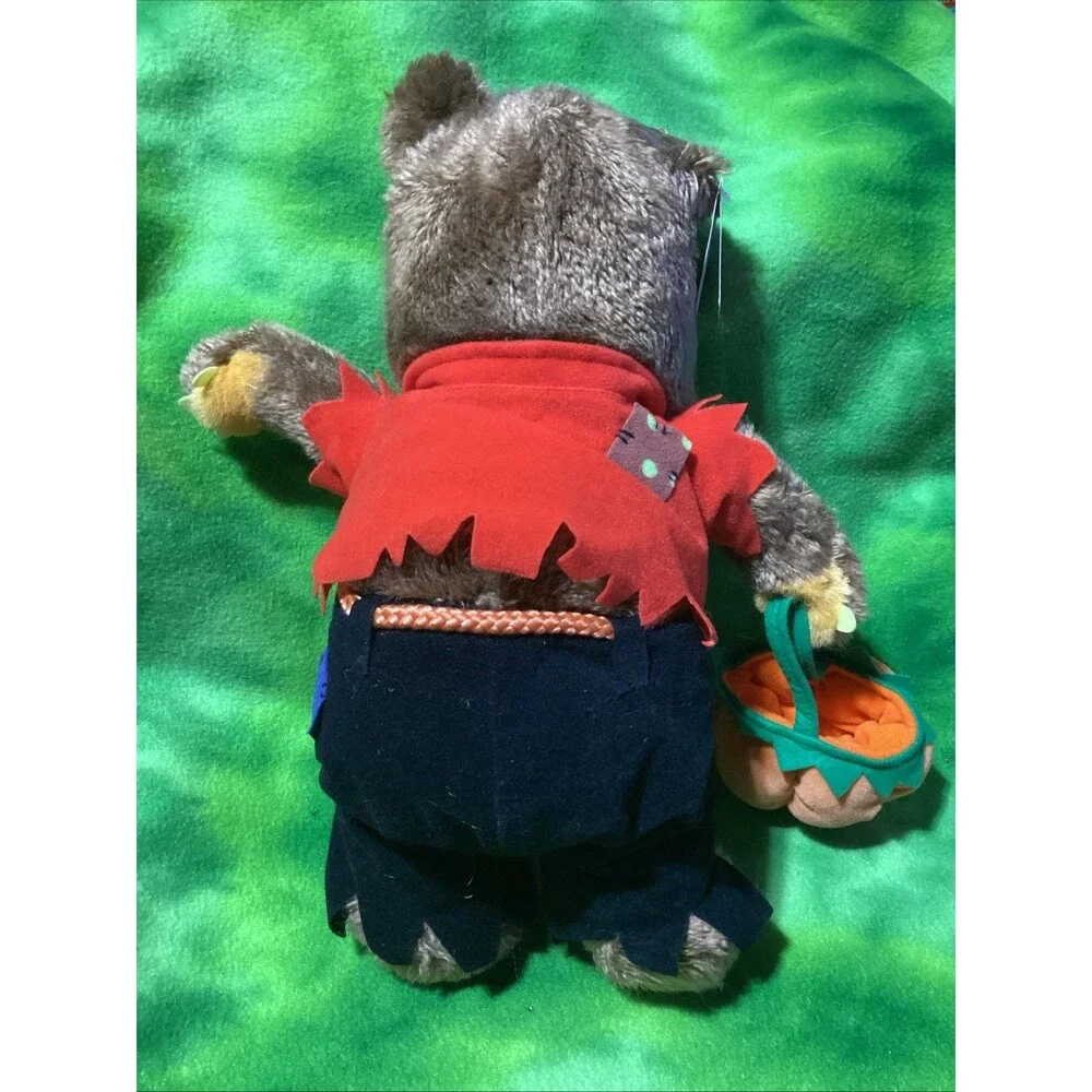 Disney Store Winnie the Pooh Werewolf Halloween Plush 12 Inch NWT Pumpkin Basket